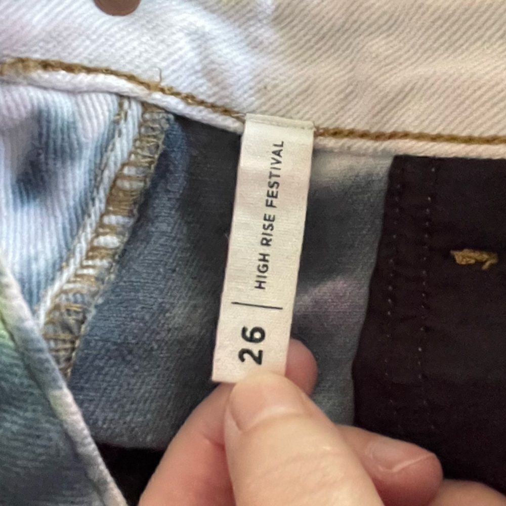 PacSun High Rise Festival Cutoff Denim Shorts Tie Dye Size 26 - Picture 5 of 9